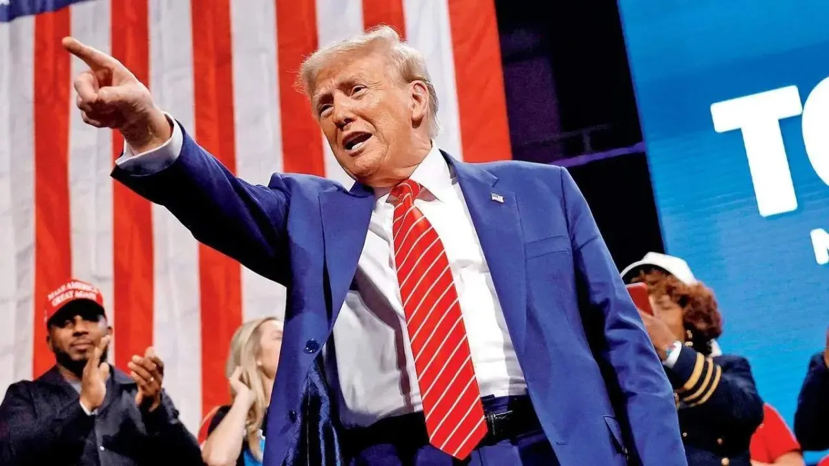 Gold Slips as Dollar Strengthens Following Trump’s Warning to BRICS Nations