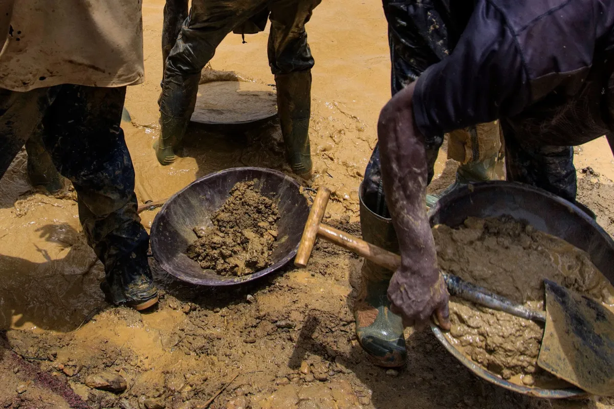 Ghana Tightens Oversight of Small-Scale Gold Mining as Output and Smuggling Stay in Focus